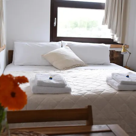 Adama Bed & Breakfast *